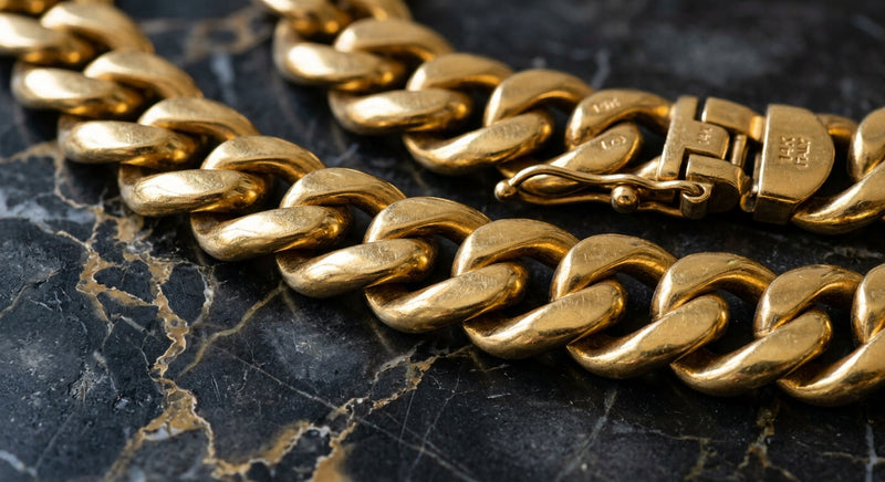 What Chain Weight Is Best For Men: Expert Buying Guide