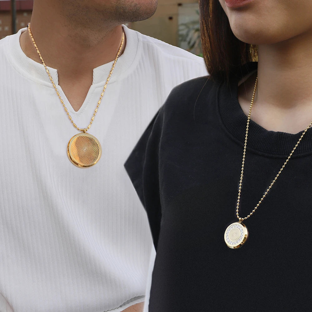 Gold Disc Pendant Necklace with Zircon