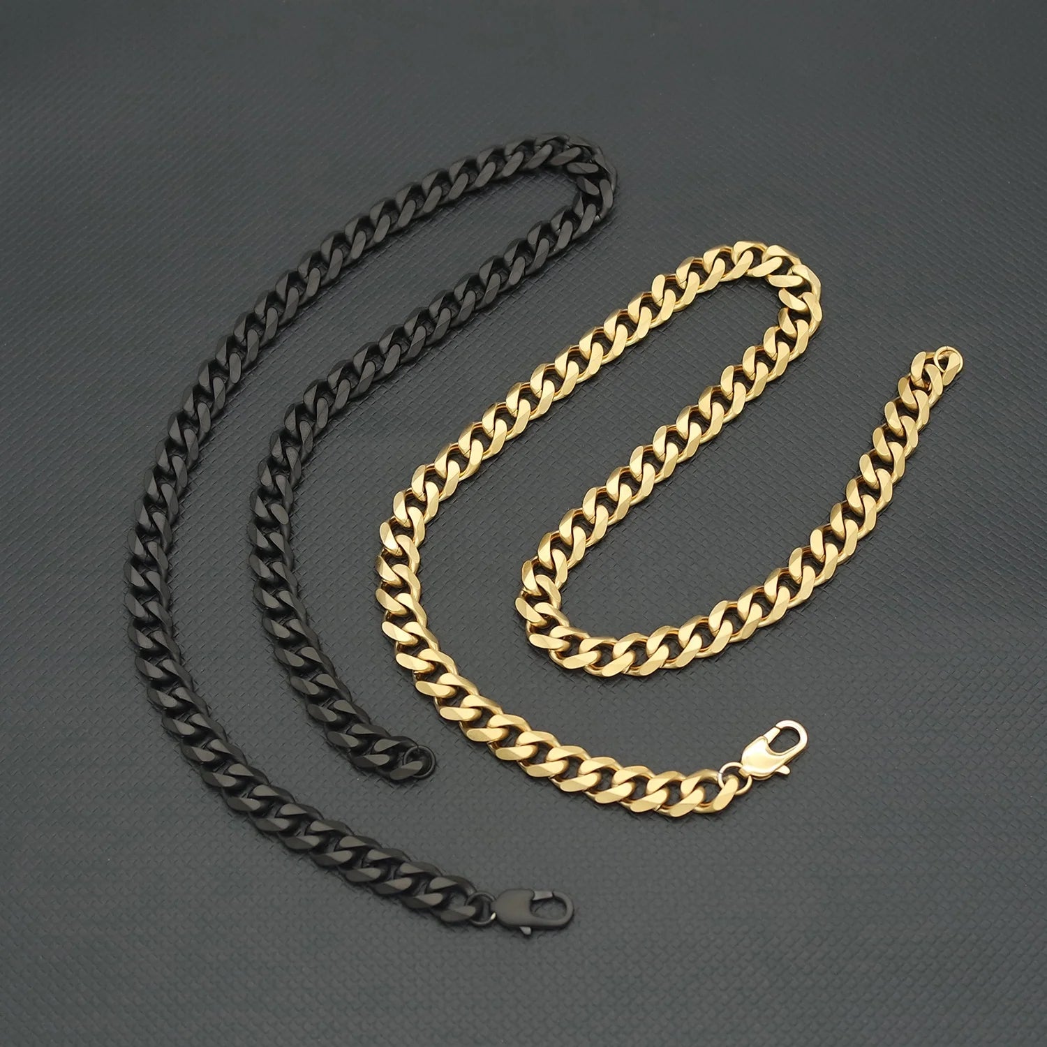 11.5mm Gold Cuban Link Choker Necklace