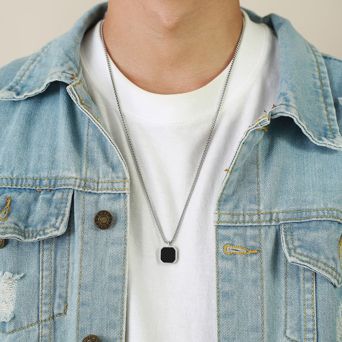 Square Pendant Box Chain Necklace view 7
